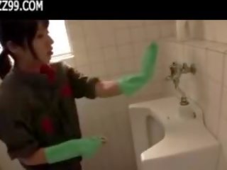 Mosaic: lummav puhastaja annab geek suhuvõtmine sisse lavatory 01