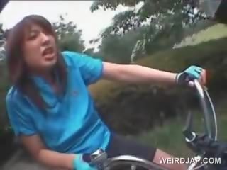 青少年 日本语 女孩 假阳具 性交 而 骑术 bikes
